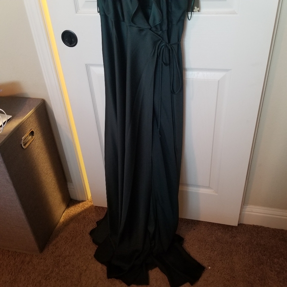 Gorgeous hunter emerand green wrap dress - Picture 4 of 11